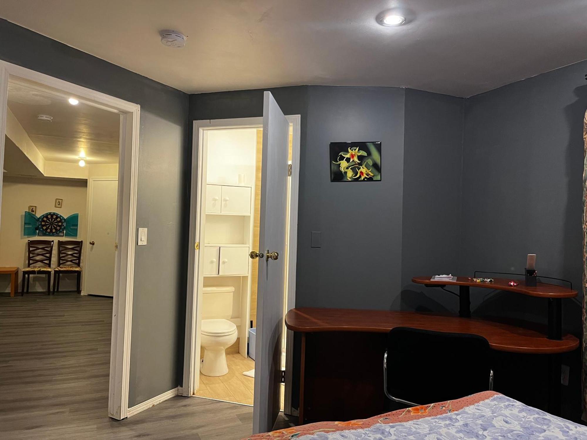 Hidden Valley New Basement Suite With Private Bathroom! YYC Екстериор снимка